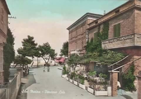 Albergo Lido Silvi Marina Buitenkant foto